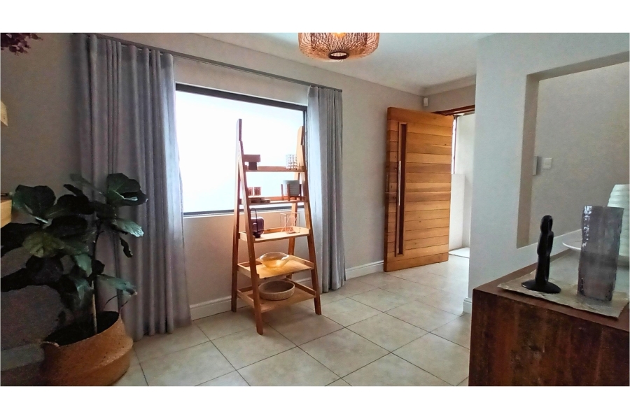 5 Bedroom Property for Sale in Blue Bend Eastern Cape